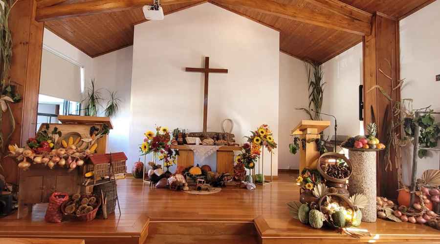 Festa das Colheitas na igreja de Valdosende